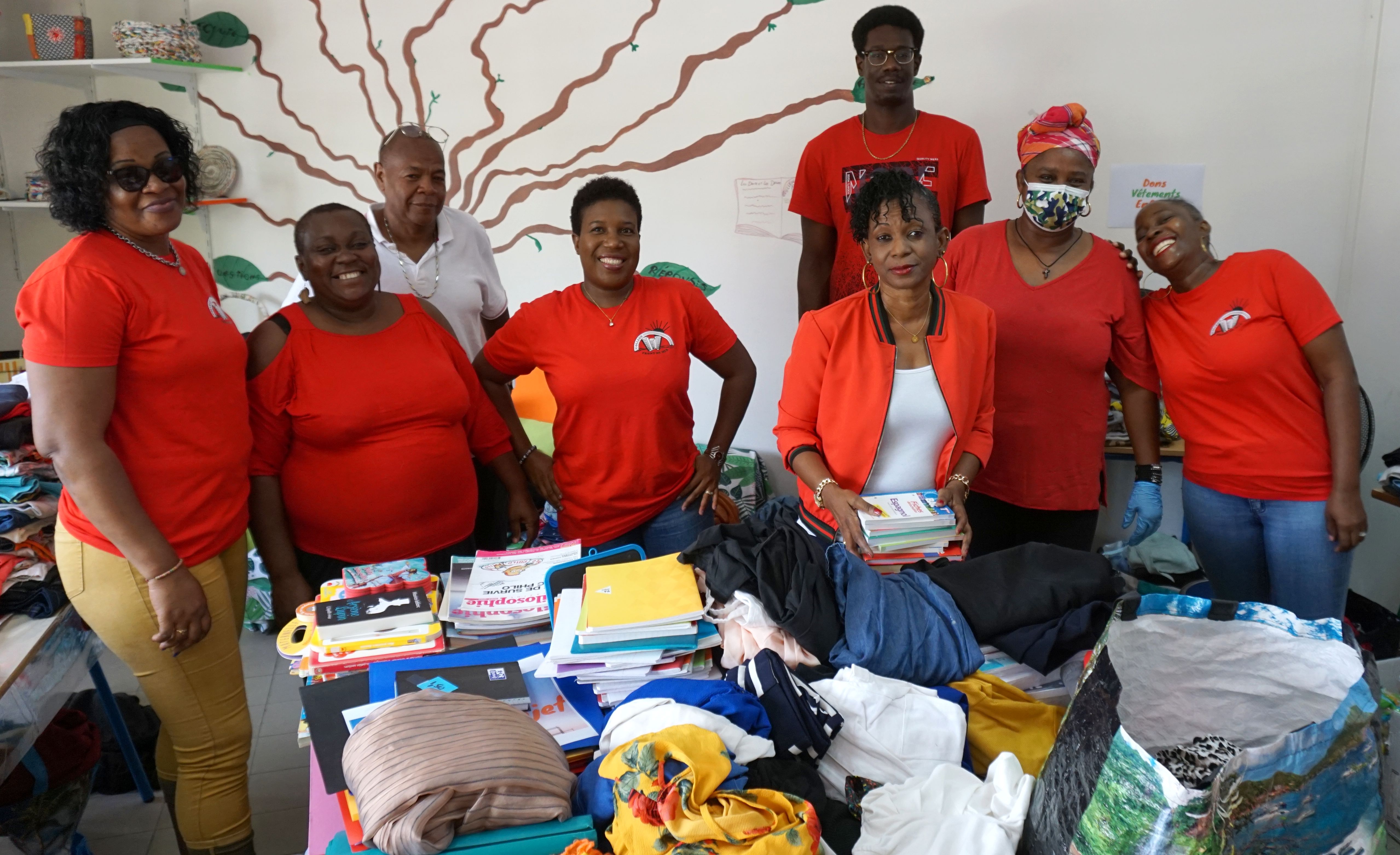 Une collecte solidaire pour les élèves et les familles  Région