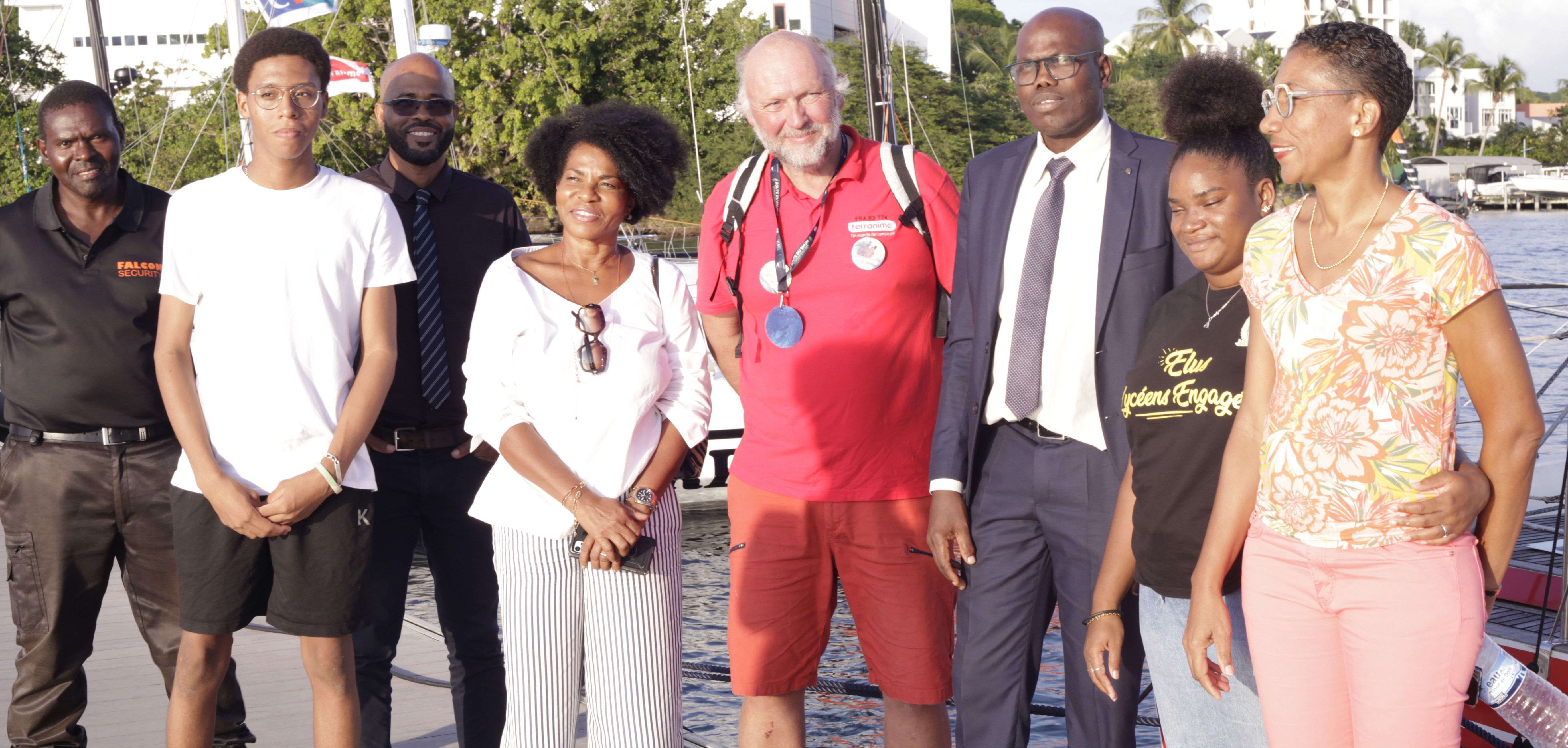 les communautés scolaires du LPO NGT de Port-Louis et du Lycée Félix PROTO