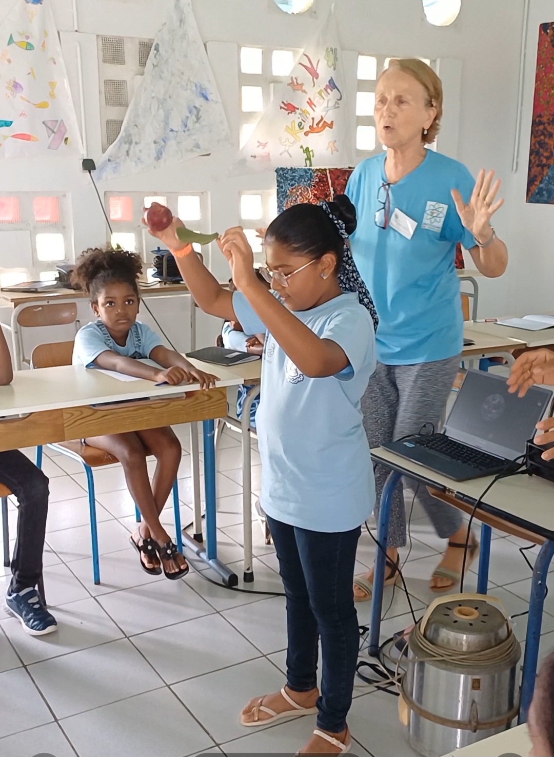 photo fête de la science avec les séniors