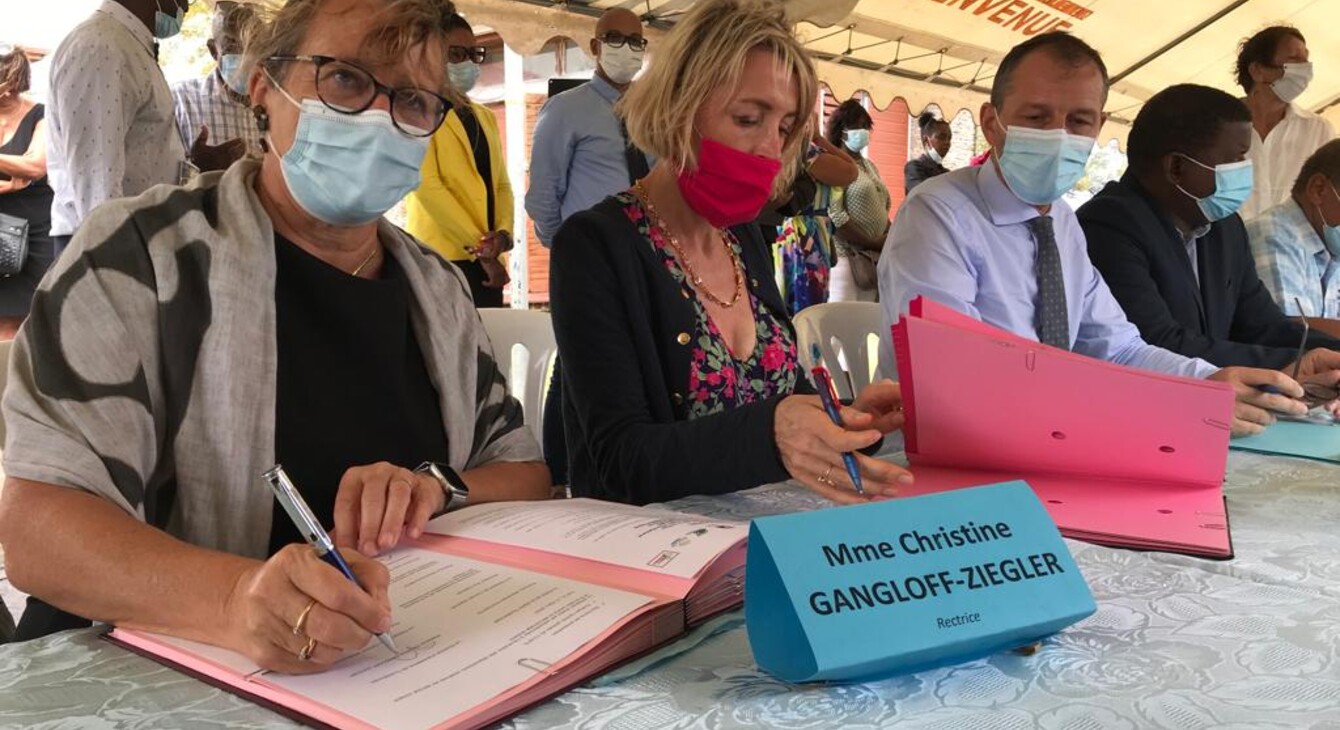 Rassemblement autour de la jeunesse de Guadeloupe engagée en service civique - Sanblé alantou jénès Gwadloup angajé adan sèvis sivik